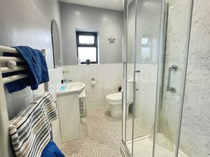 Photo 15- click for photo gallery